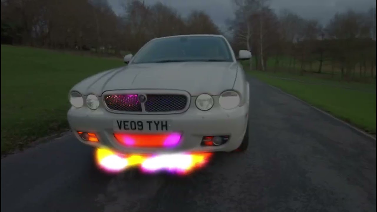 Luxury Chauffeur Services Featuring the Iconic Jaguar XJ