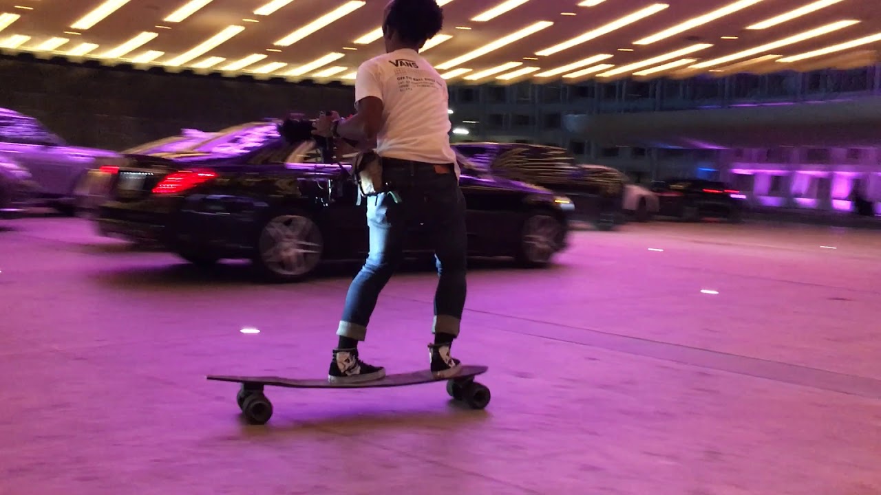 Experience Elite Travel in Miami with Our Chauffeured Bentley Bentayga